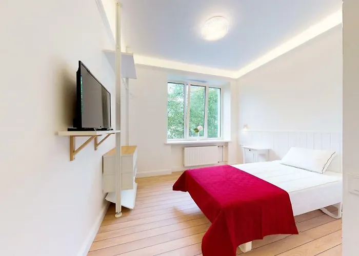 Rooms In Old Town + Stations